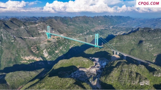 贵州花江峡谷大桥引外国网友惊叹