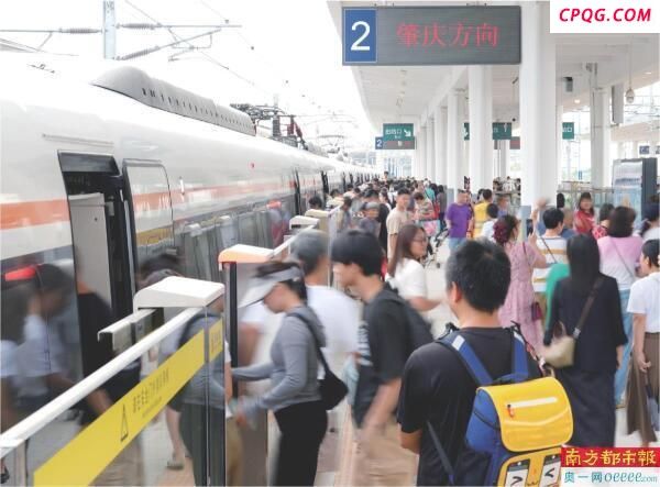 广东城际列车大量乘客漏乘？官方回应