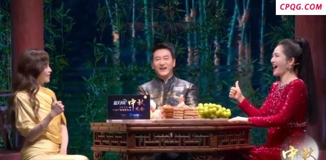 闫妮央视秋晚没有微醺 舞动身姿依旧迷人