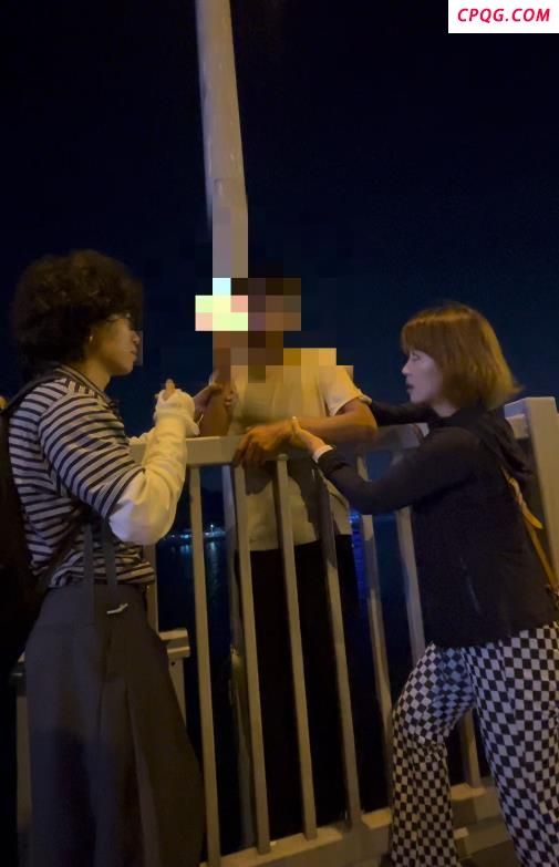 女子跨海大桥8分钟劝回轻生男子 陌生人温暖相助