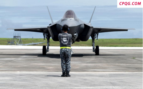 24架F-35A隐身战机集结西太平洋 三国联合军演展示武力