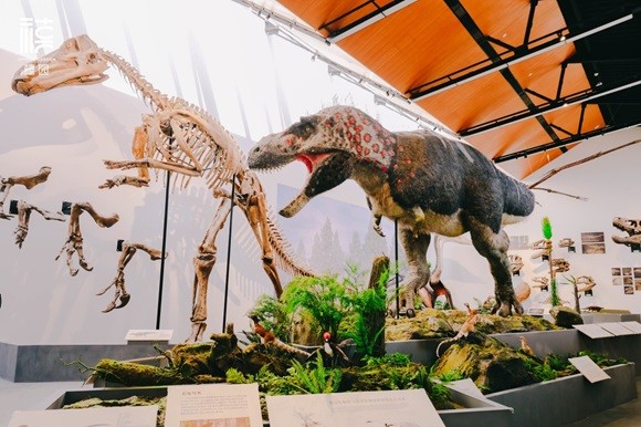 联手中科院，对话亿年时空―― 「恐龙文艺复兴Ⅱ」沉浸体验展在