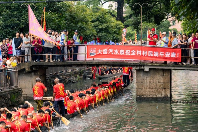 百舸争流窑窑领先，大窑饮品为传统文化打“汽”助威